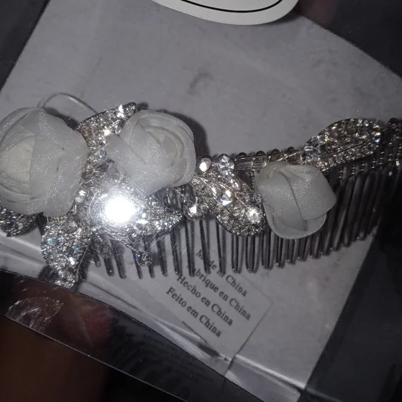 David's Bridal Hair Comb - Picture 2 of 3